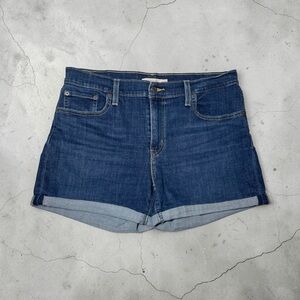 Levi's Women's 32 Mid Length Shorts Rolled Raw Edge Cuff in Dark Wash